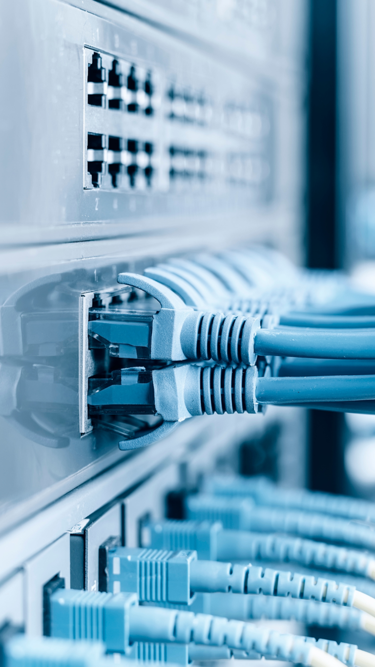 Opta Security - Ideal para empresas que precisam proteger sua operação, fortalecer a segurança do ambiente corporativo, reduzir riscos tecnológicos e aumentar a confiança na infraestrutura.